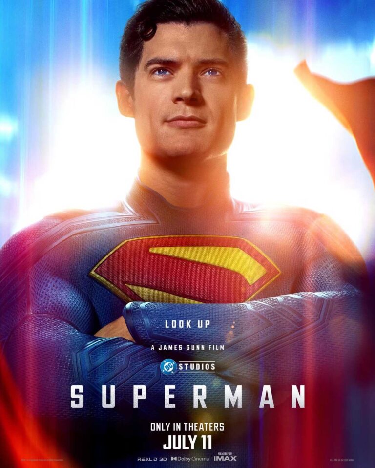 Poster oficial de Superman (2025) de James Gunn, con David Corenswet como el superhéroe.