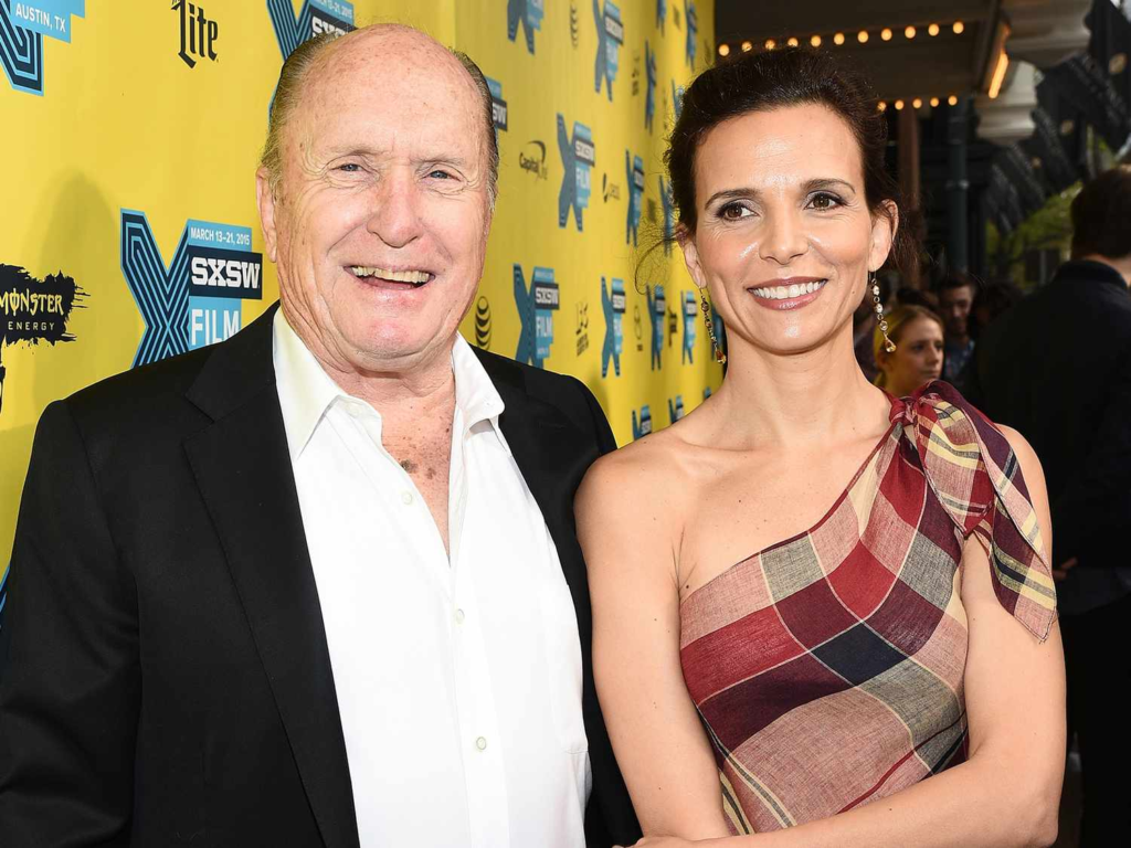 Robert Duvall y Luciana Pedraza